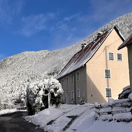 Haus Im Hochtal Lägenhet Bad Bleiberg Exteriör bild